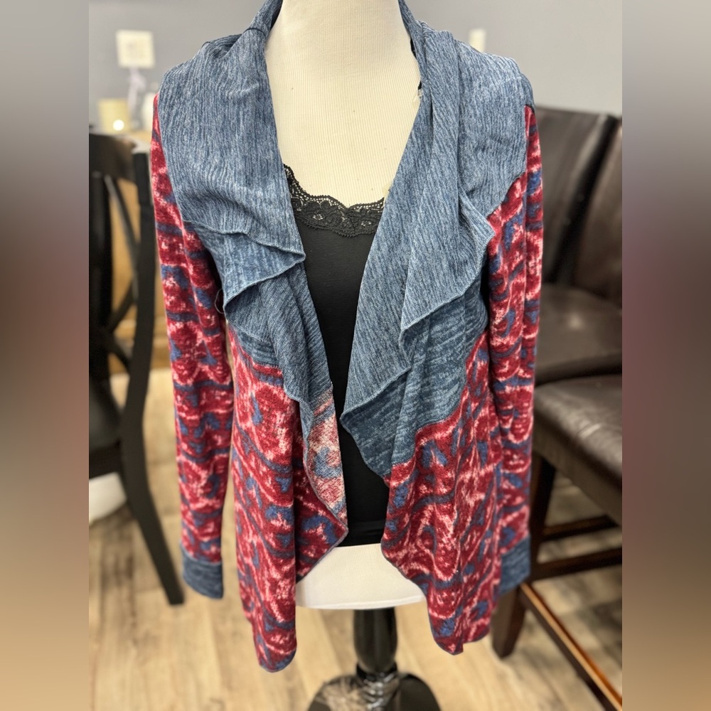 Women’s New ODDY Cardigan Size Large‎ MSRP $50 Aztec Print Boutique Brand